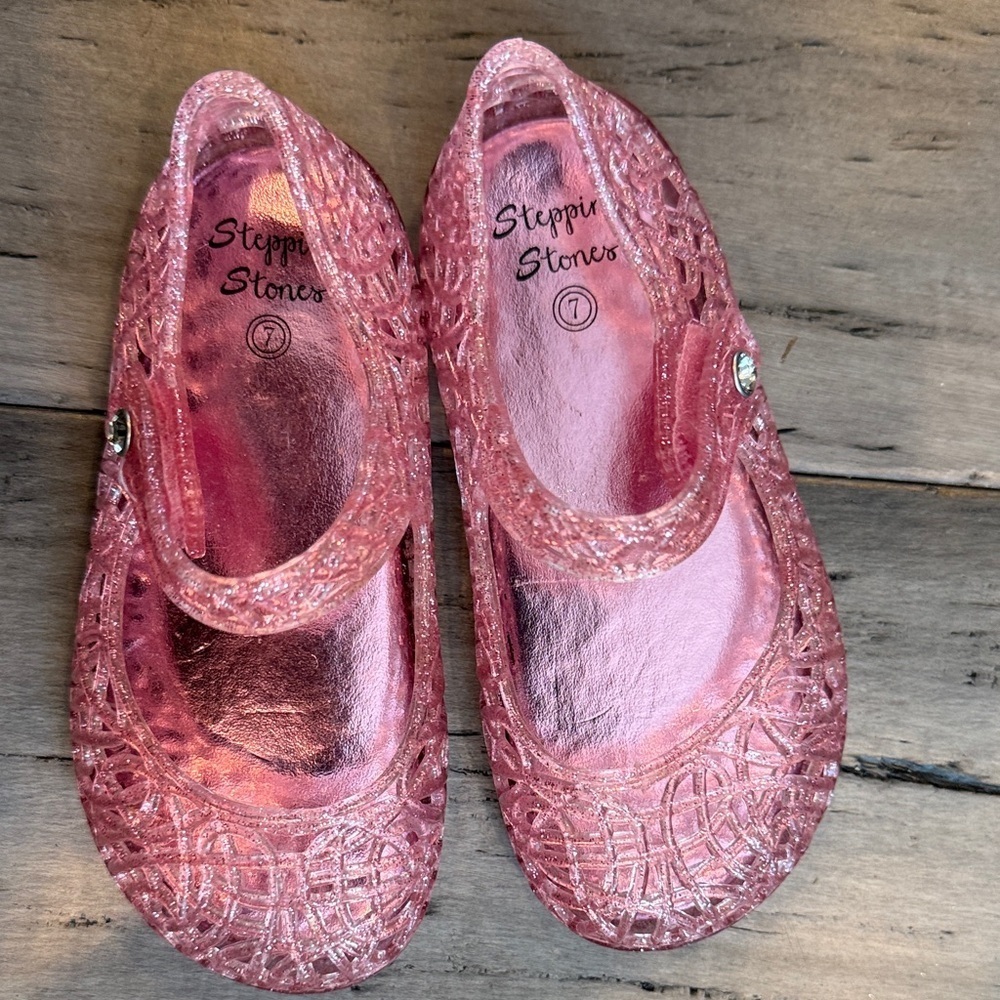 NWOT Pink Glitter Kids Shoes - Picture 8 of 10